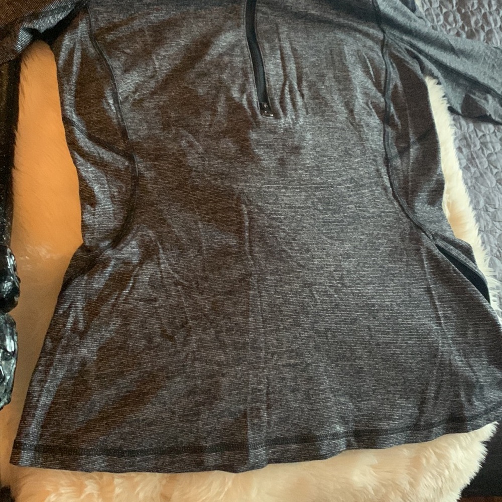 Lululemon half zip - Picture 5 of 10